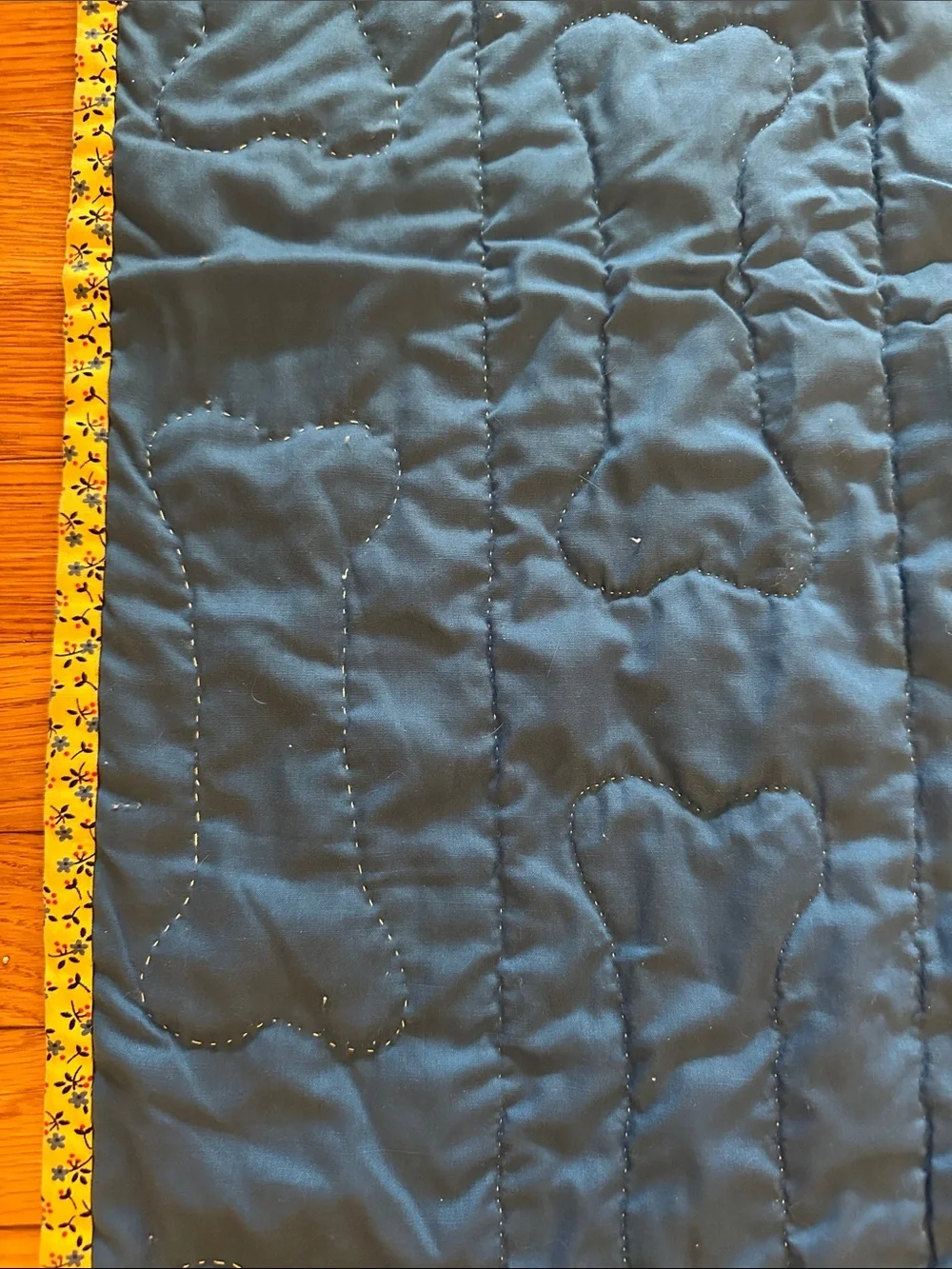1960s handmade calico dog baby, toddler quilt primary colors, dog bone stitching